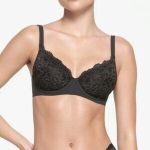 Skims Fits Everybody Lace Bra New